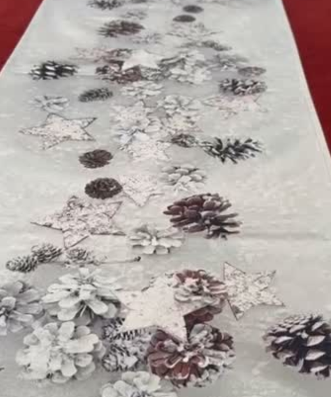 Camino de mesa Piñas