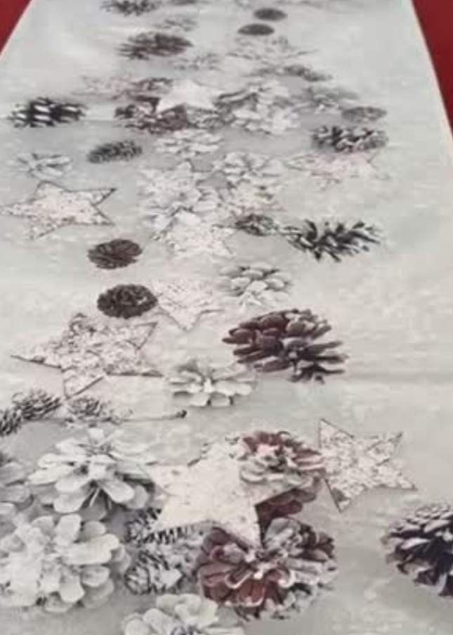 Camino de mesa Piñas