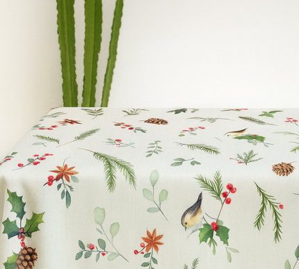 Toalha de mesa em linho de Natal com azevinho, pássaros, pinhas e fundo baunilha | 140 x 260 cm