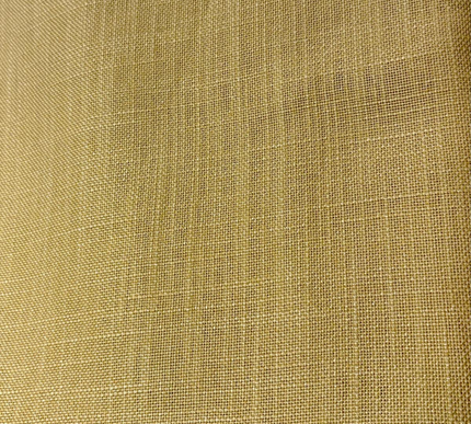 TOALHA DE MESA DE LINHO LISA DOURADA.