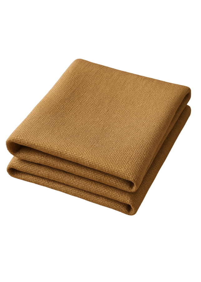 Toalha de mesa em linho, cor branco-sujo.