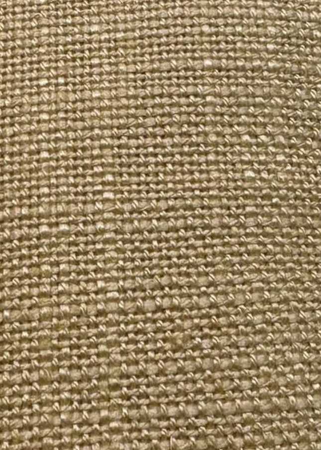 Toalha de mesa em linho, cor branco-sujo.