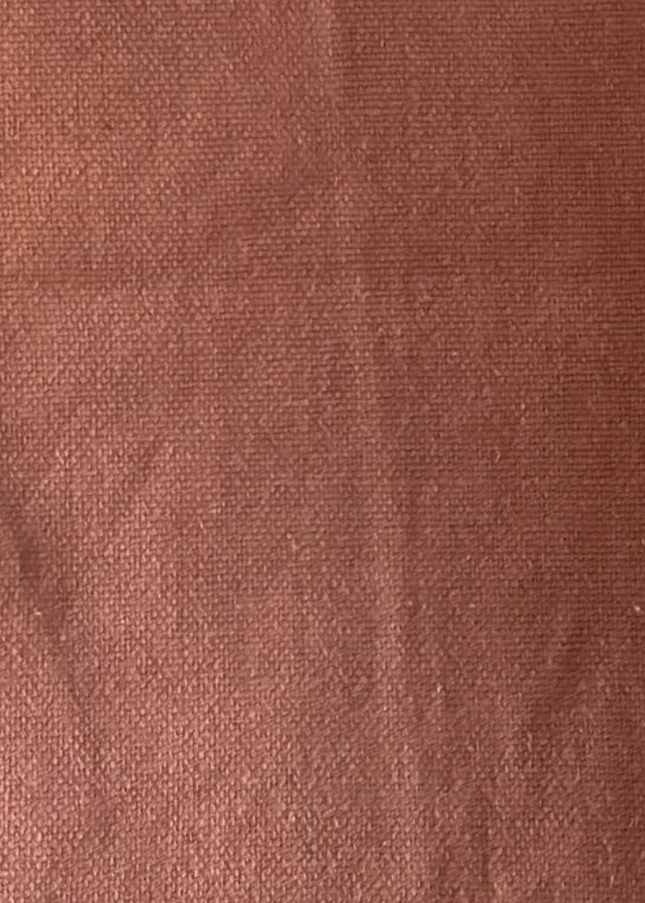 Toalha de mesa em linho, cor branco-sujo.