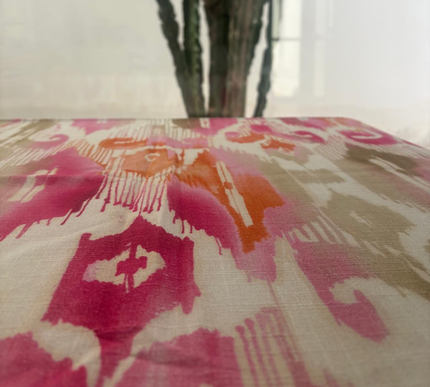 TRIBAL FUCHSIA PRINT TABLECLOTH