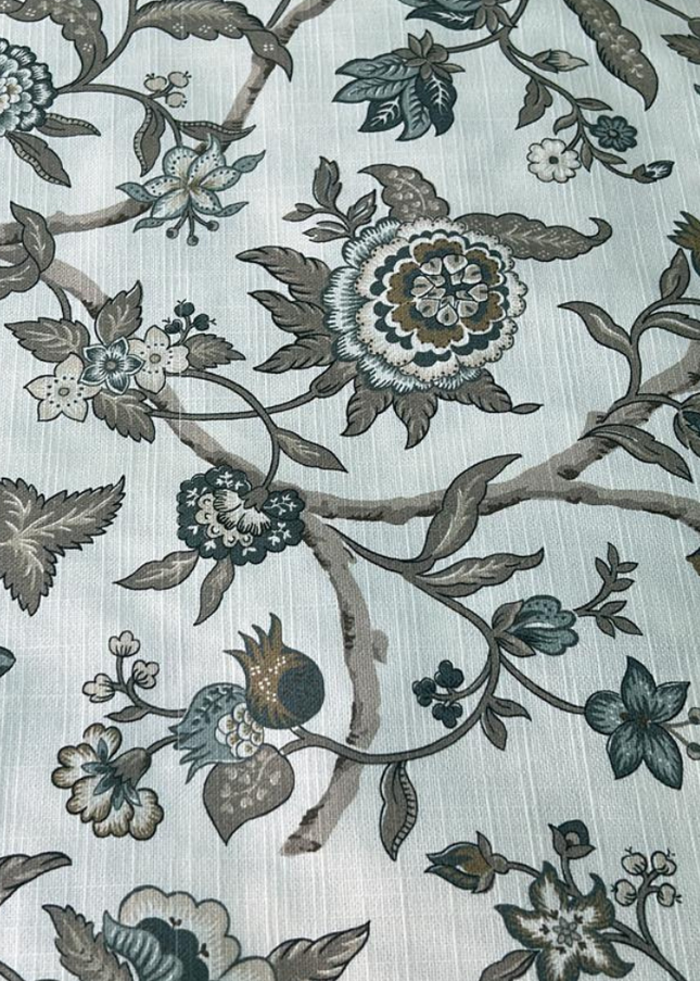 Mantel flores de Damasco vintage