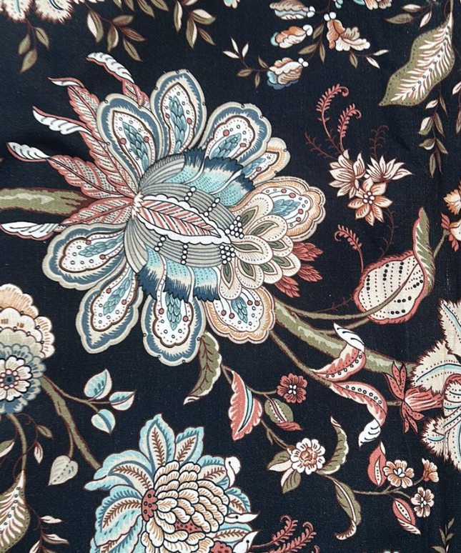 Mantel flores de cachemira/indio fondo negro