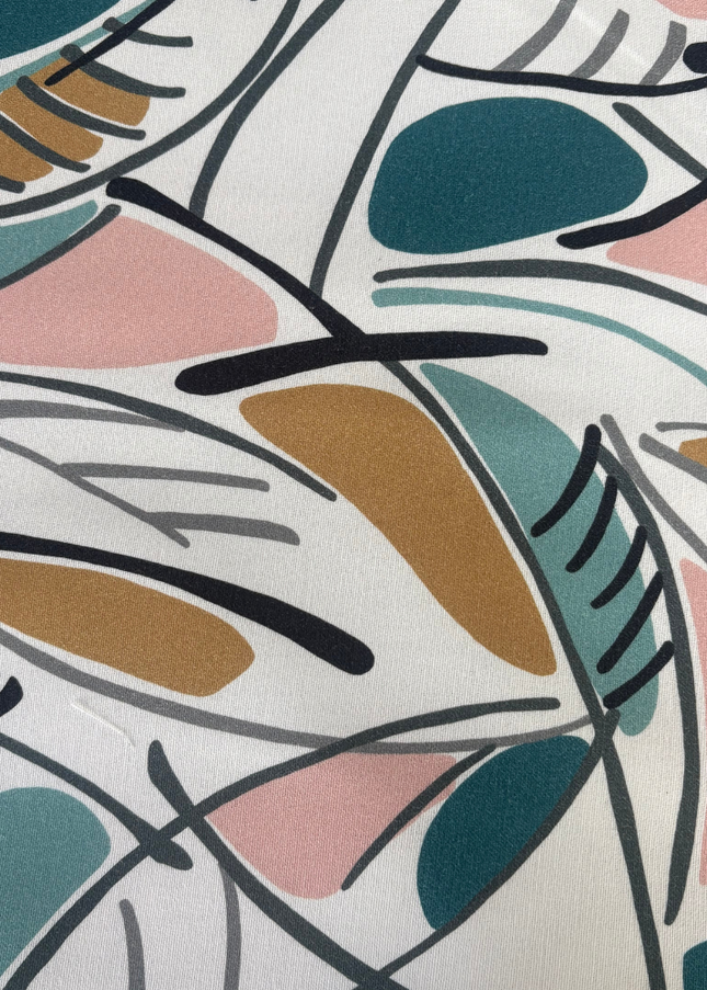 TOALHA DE MESA ESTAMPADA COM LINHAS ESCANDINAVAS.